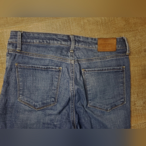 Lucky Brand Jeans Women's Hayden Crop Medium Mid Rise Denim Tapered Raw Hem 4/27 - Picture 5 of 13